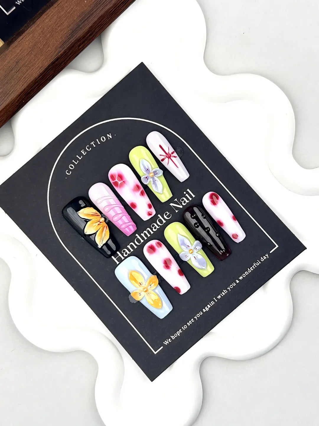 SWEET CONTRAST FLOWER