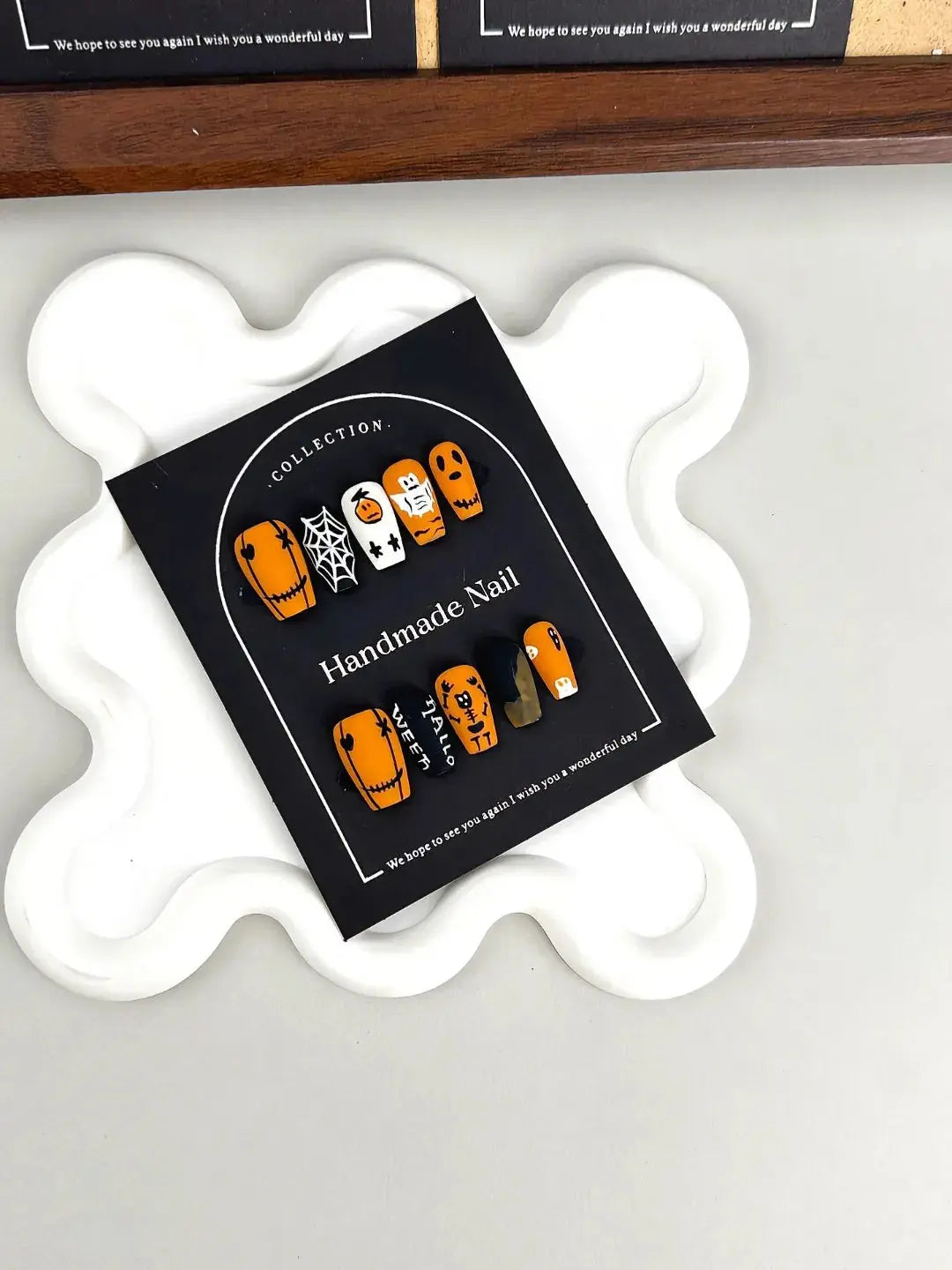 HALLOWEEN CARTOON SQUOVAL